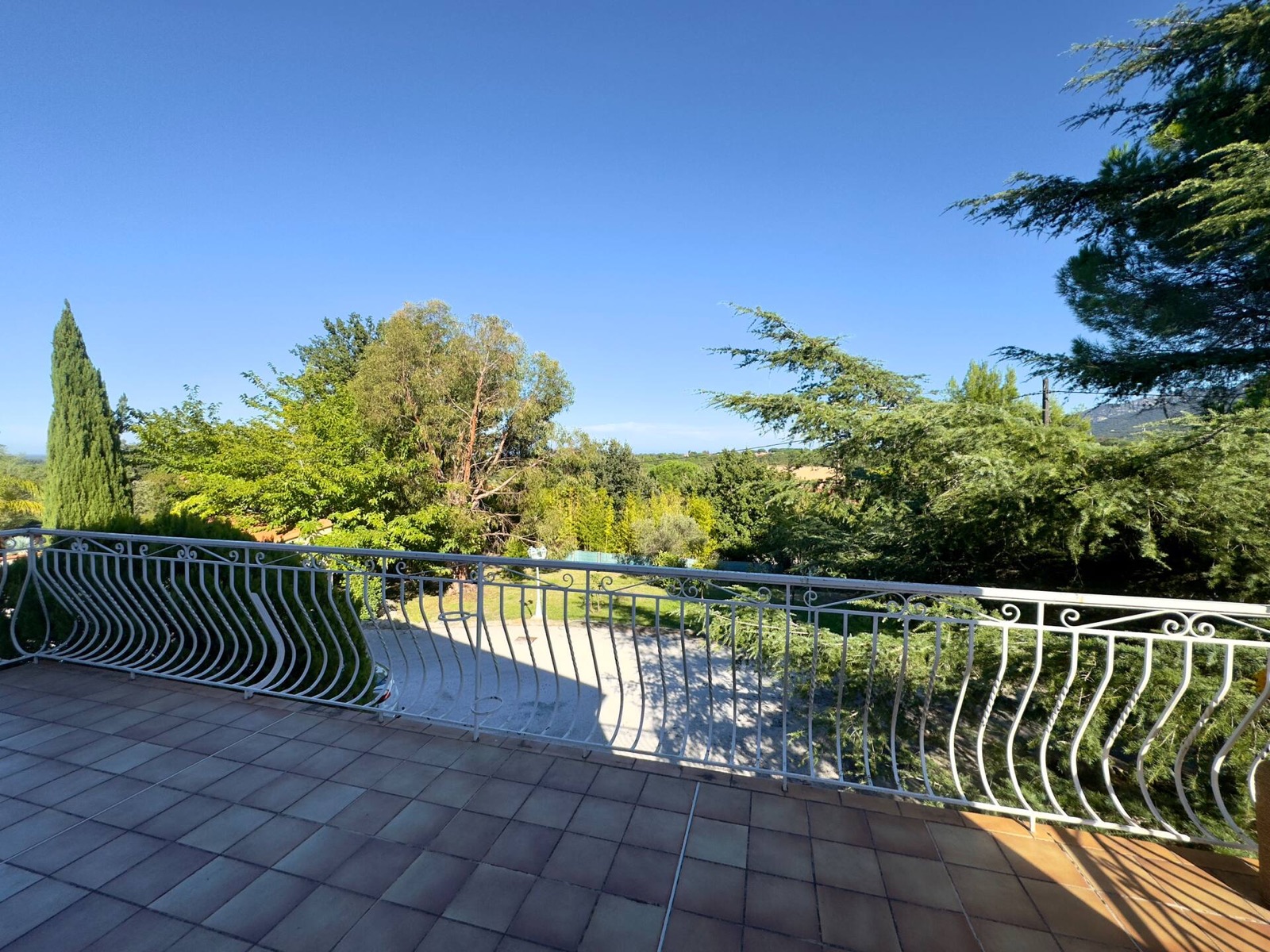 Vue du balcon sur les Albères